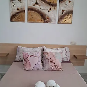 Azahar Fibes Y Garaje-wifi Gratis Apartamento